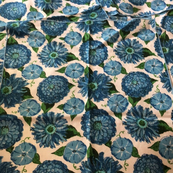 Vintage 4 Linen Napkins from the 60’s- 70’s - Picture 2 of 5